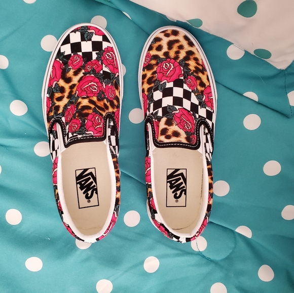 Vans Floral Animal Slip Ons - Picture 2 of 4